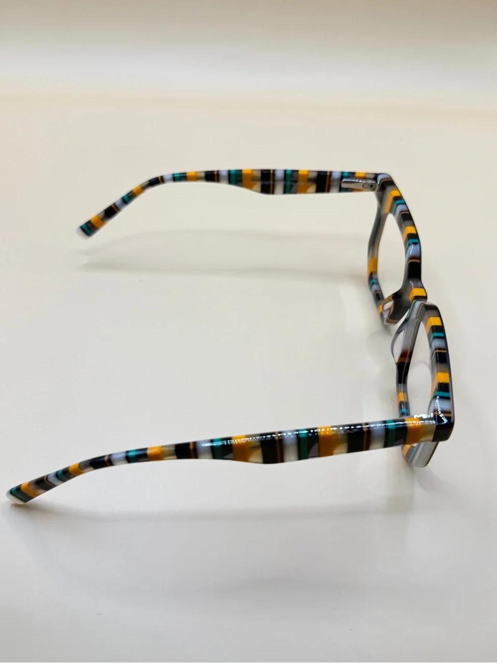 Vooglam Multicolor Striped Glasses Frame, No prescription